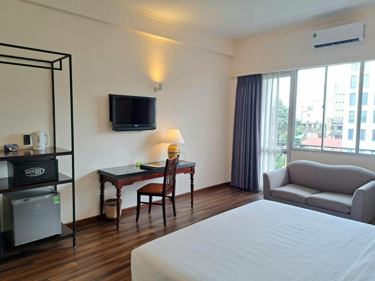Liberty 2 Hotel Ho Chi Minh City Exterior photo
