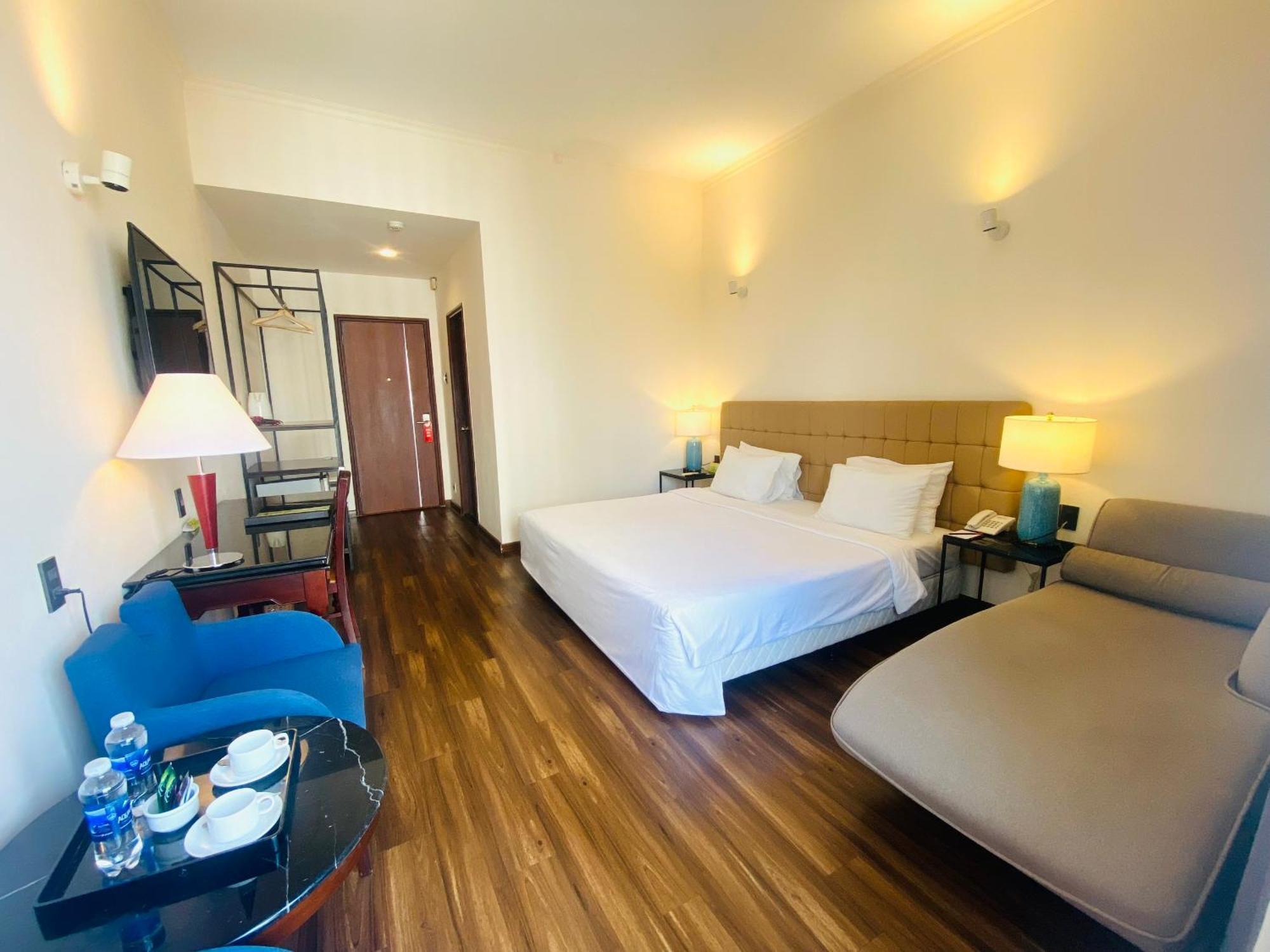 Liberty 2 Hotel Ho Chi Minh City Exterior photo