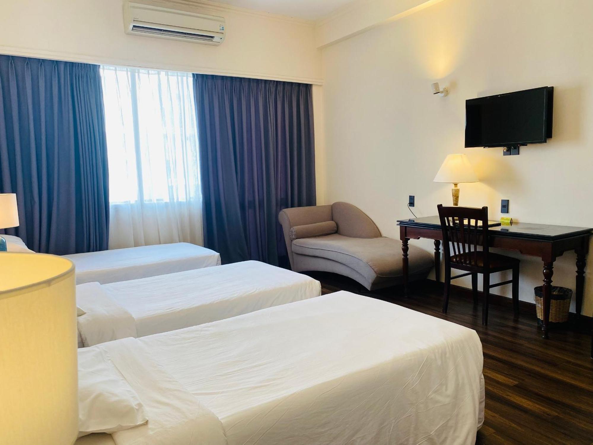 Liberty 2 Hotel Ho Chi Minh City Exterior photo